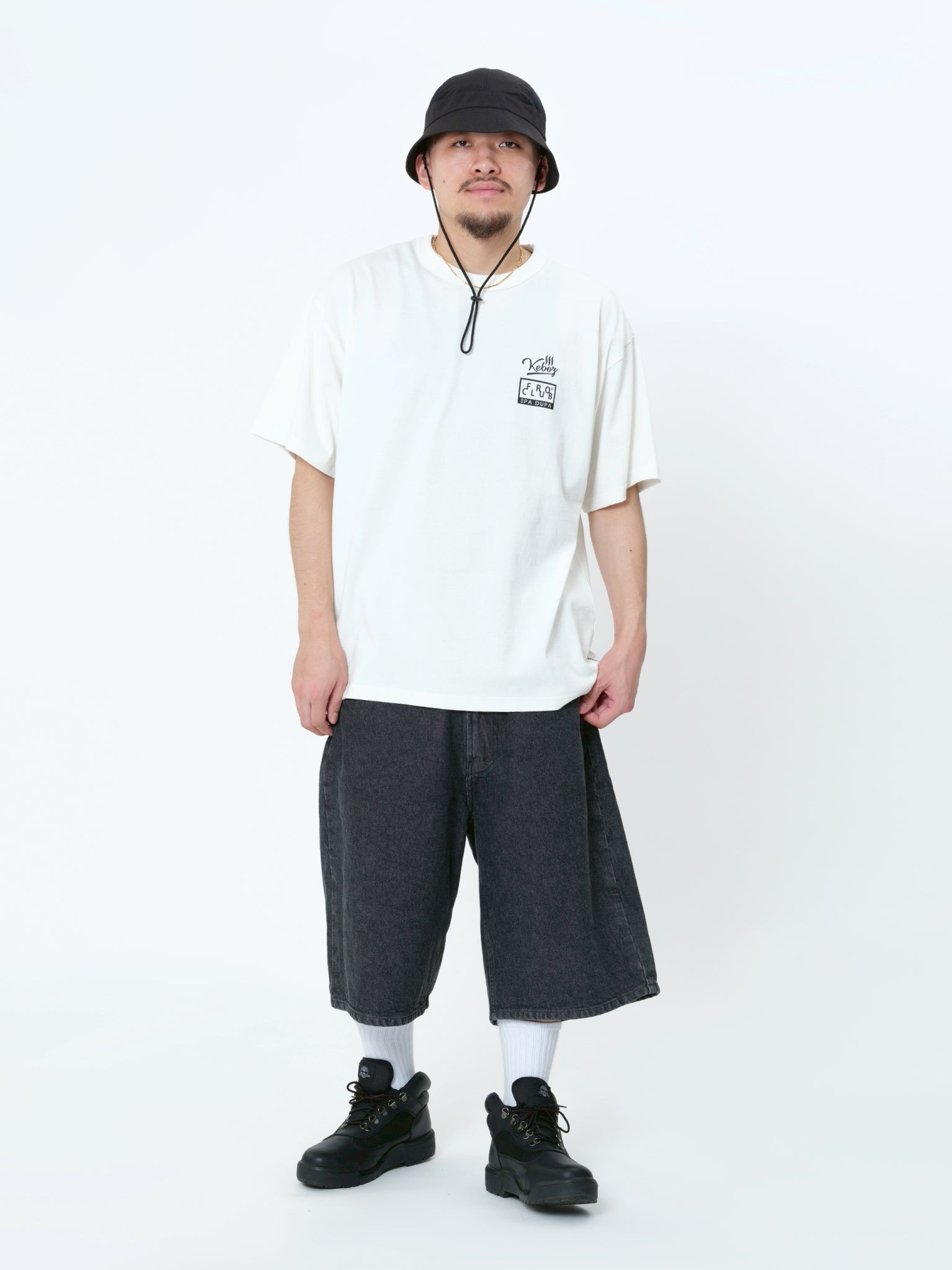 H: 175cm / SIZE: L