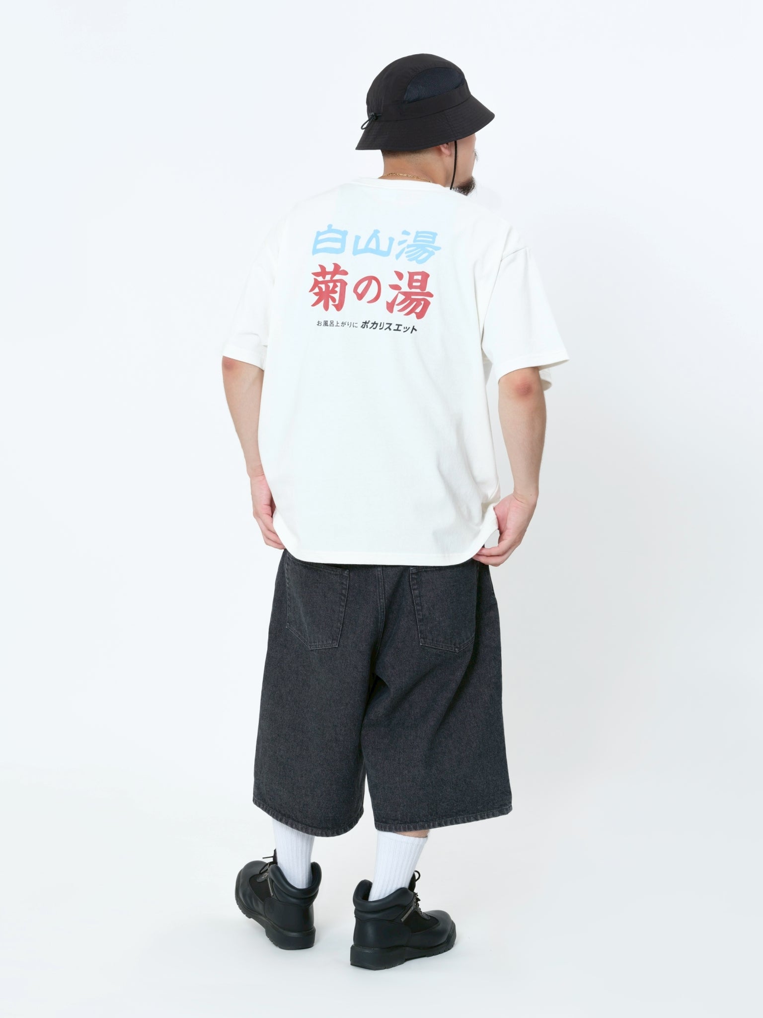H: 175cm / SIZE: L