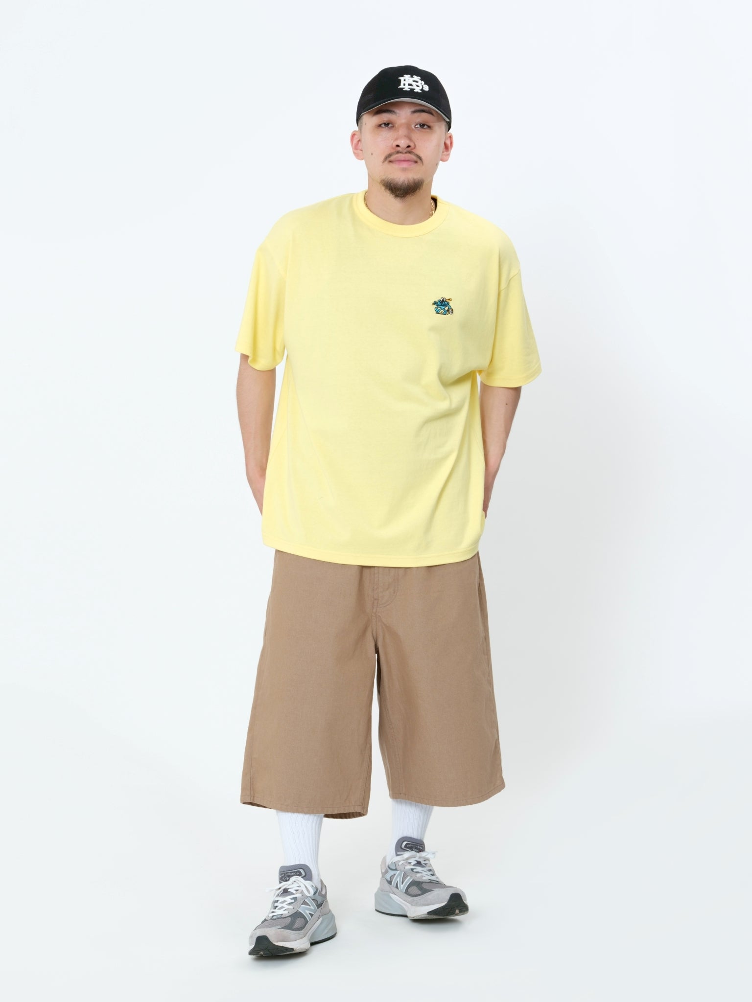 H: 175cm / SIZE: L