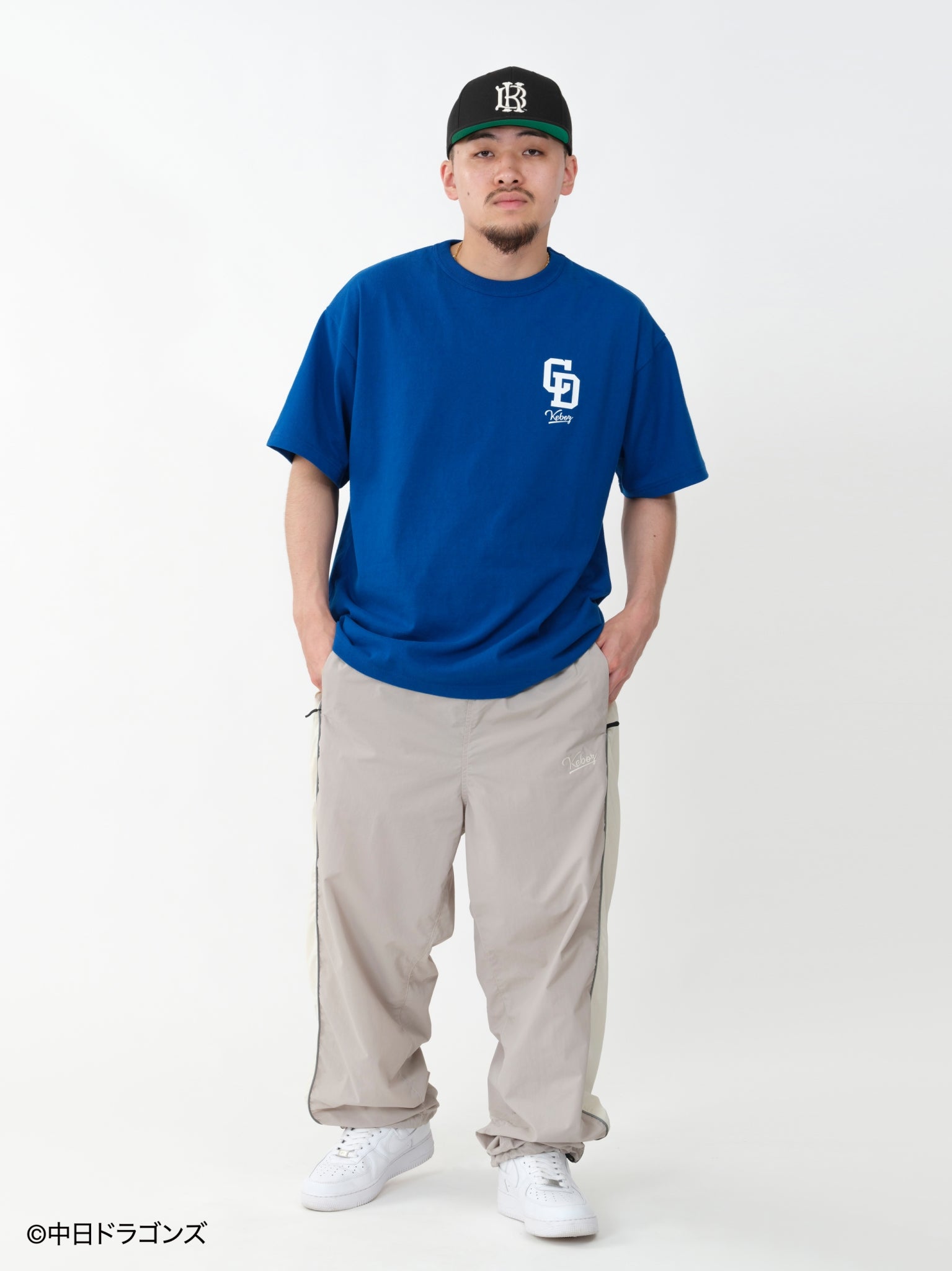 H: 175cm / SIZE: L