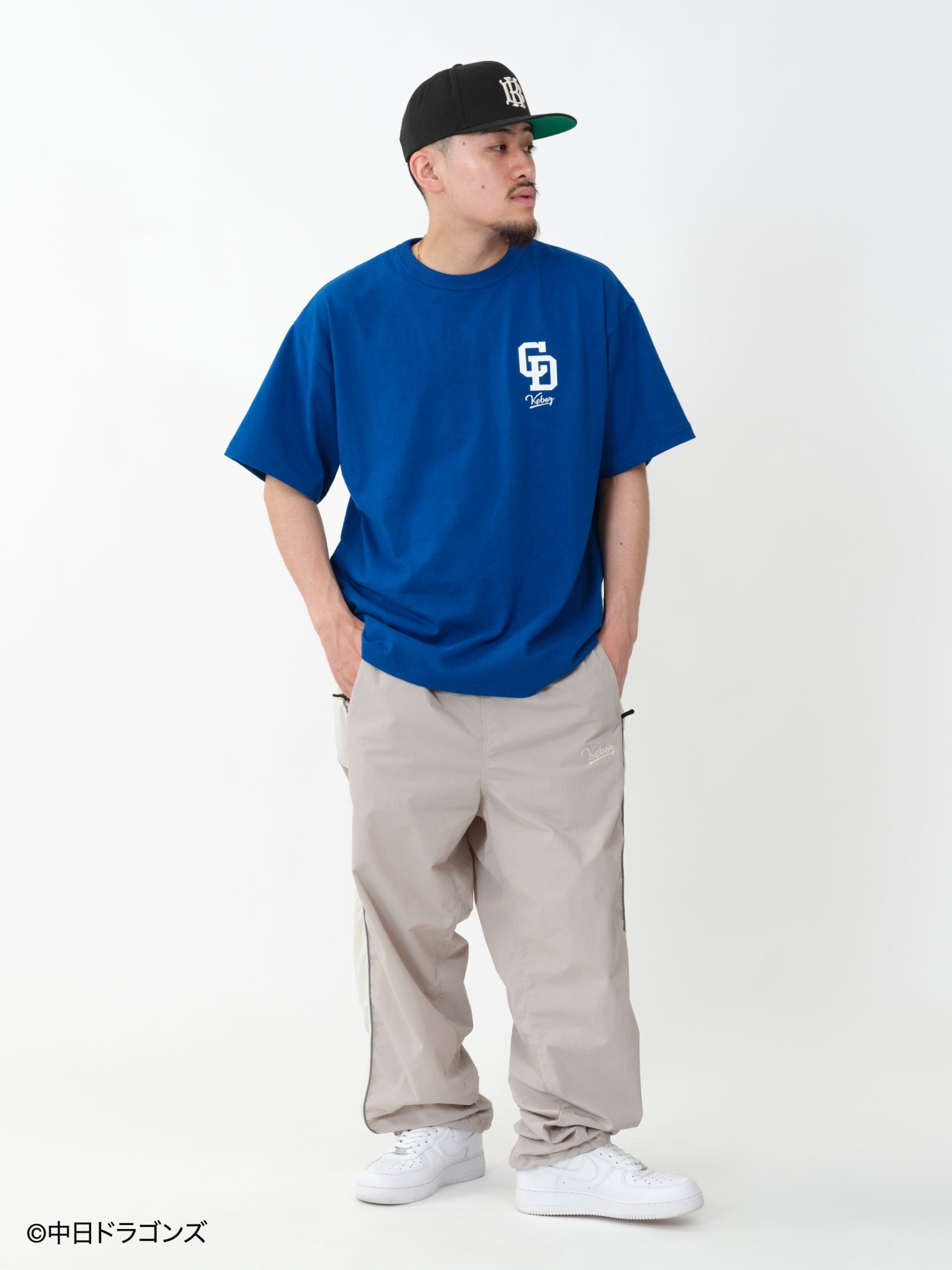 H: 175cm / SIZE: L