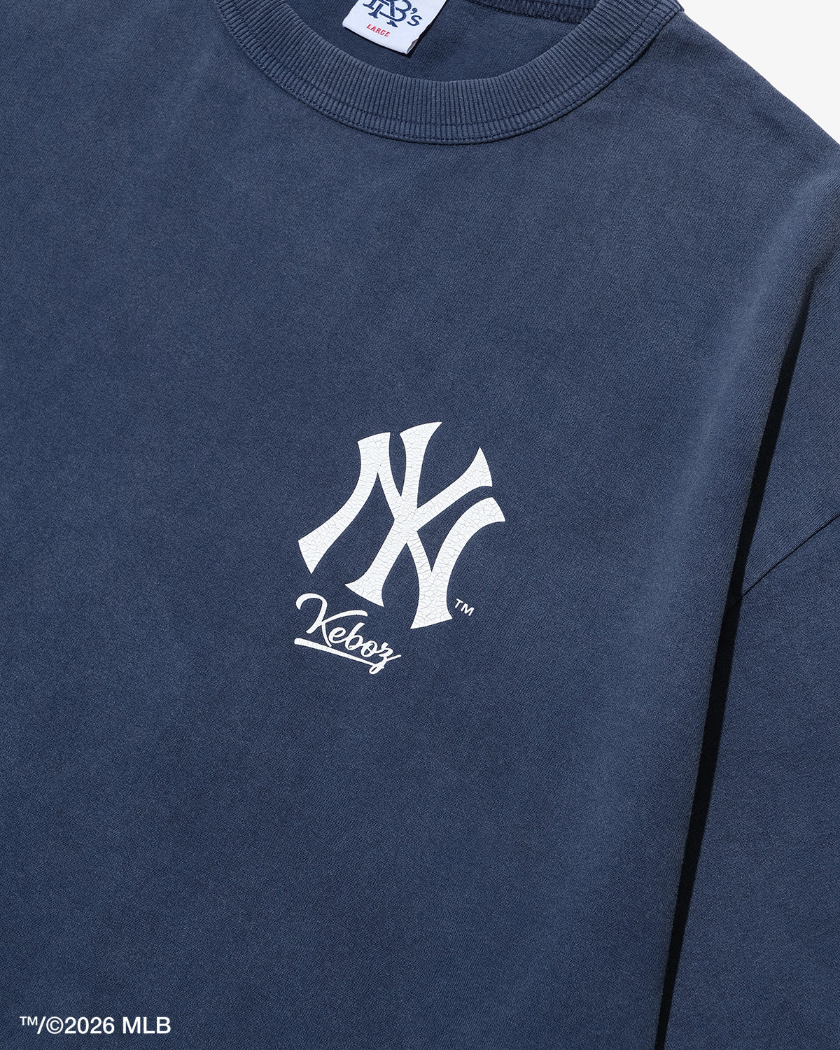 KEBOZ × MLB NEW YORK YANKEES LOGO WASHED S/S TEE