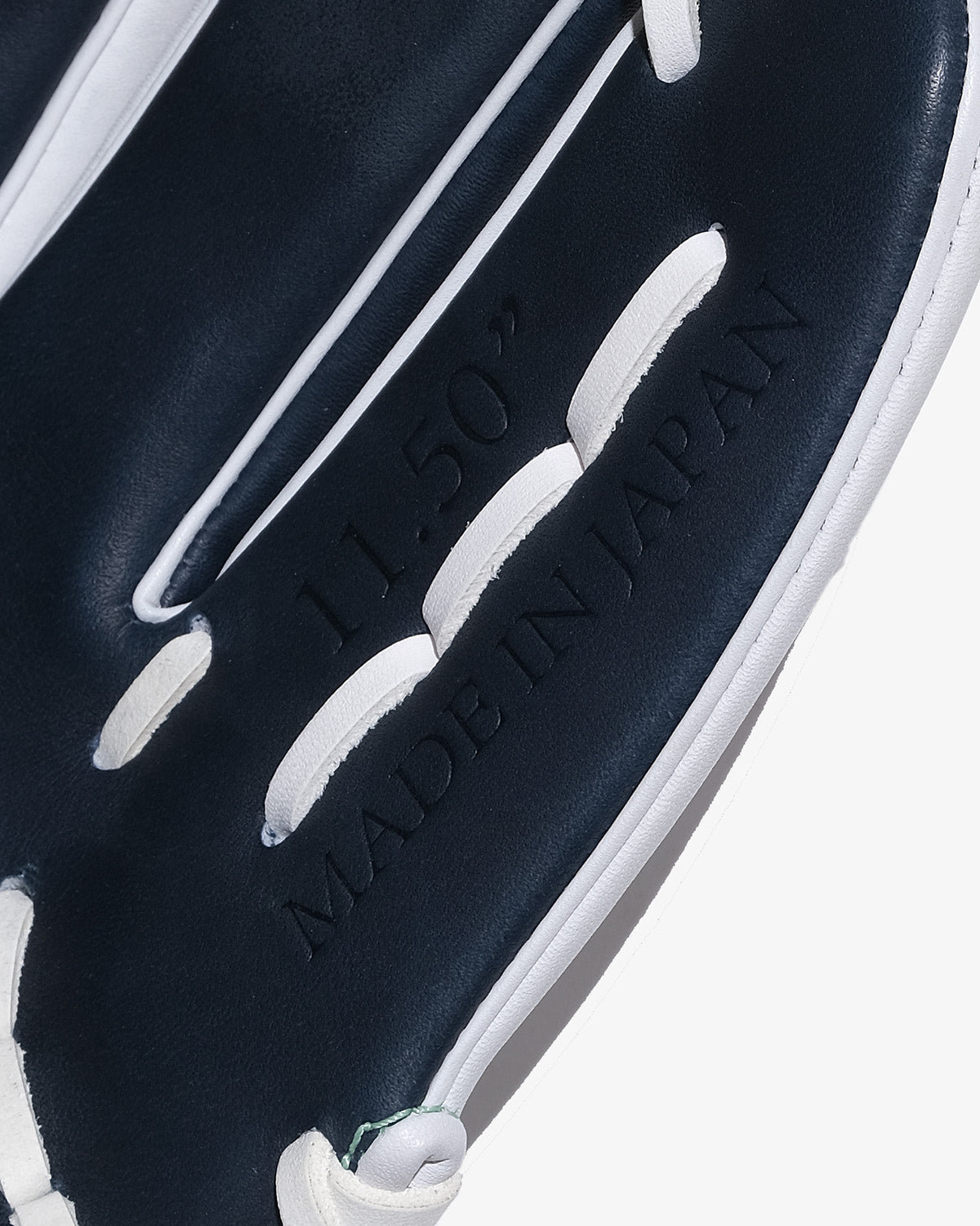 VICTUS × KEBOZ INFIELDER GLOVE